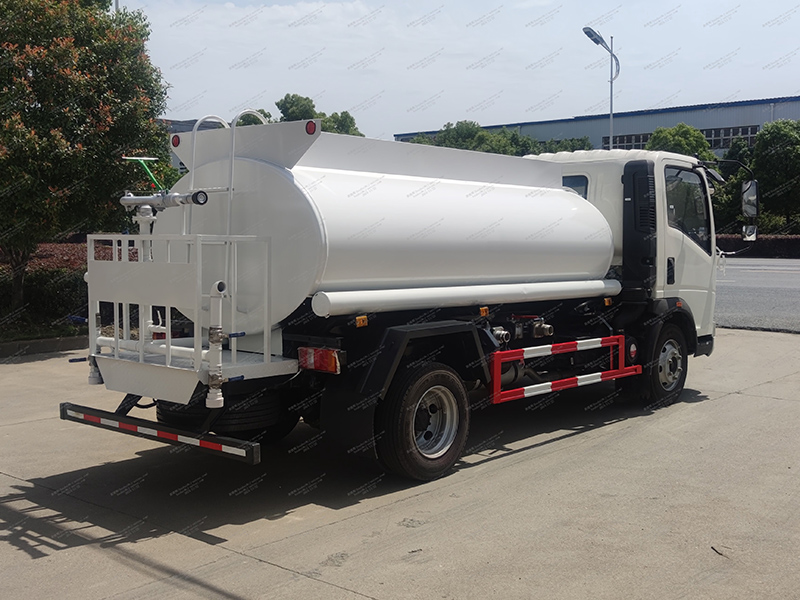 Howo 4x2 Cumbic Meter Water Tank Truck