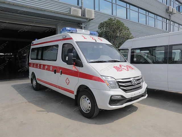 V80 Ambulance de course à l'arbre court v80