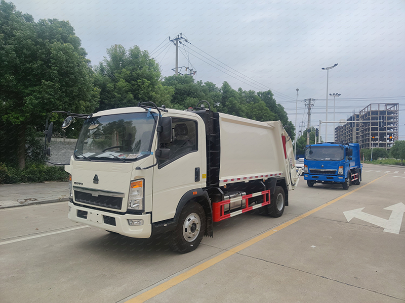 Camion compacteur Howo 20m3