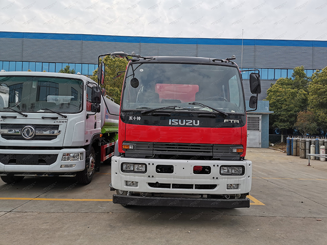 Sprinkler Isuzu FTR