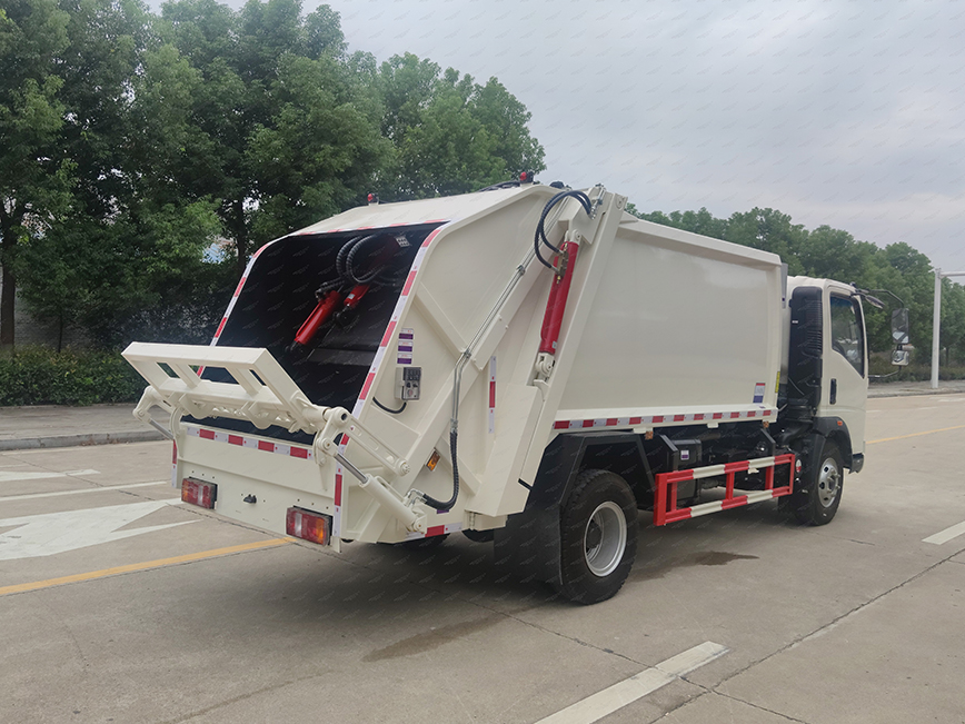 Camion compacteur Howo 20m3