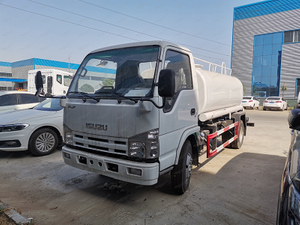Camion de gicleurs ISUZU 100P