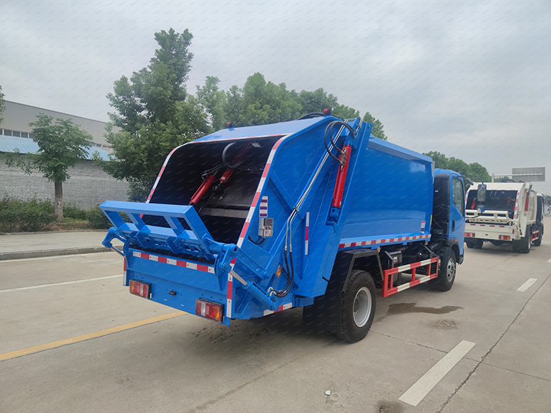 Camion compacteur howo 14m3 